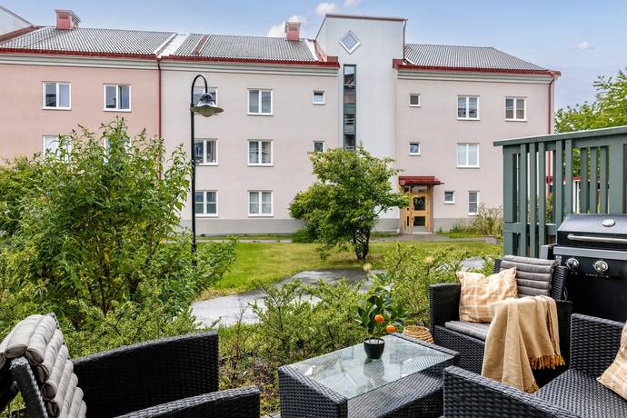 1 rum lägenhet på Liljeörnsgränd 7 Hässelby - Lövsta Allé, Stockholms kommun - bild 1