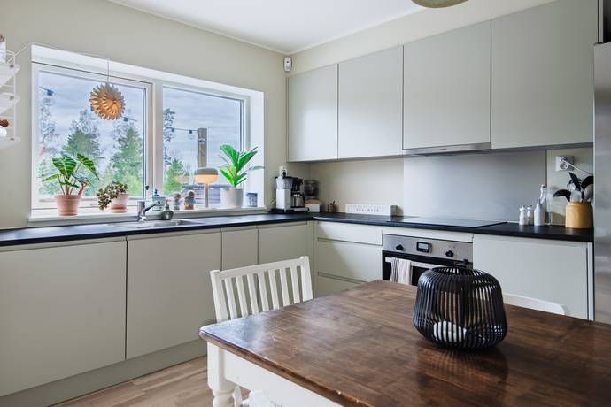 5 rum radhus på Kolgärdesvägen 1 Margretelund, Österåkers kommun - bild 4