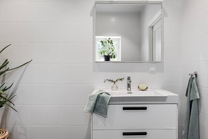 8 rum Villa på Västerskärsringen 41B Svinninge Österåkers kommun - bild 19