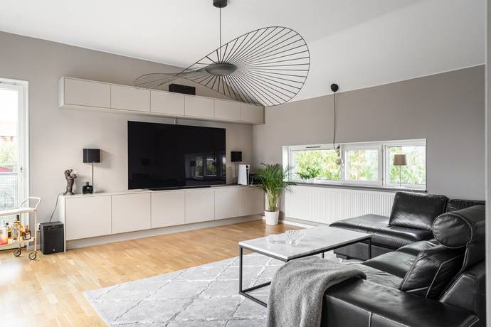 3 rum lägenhet på LÖVBRUNNAVÄGEN 11 LÖVBRUNNA, Täby kommun - bild 3