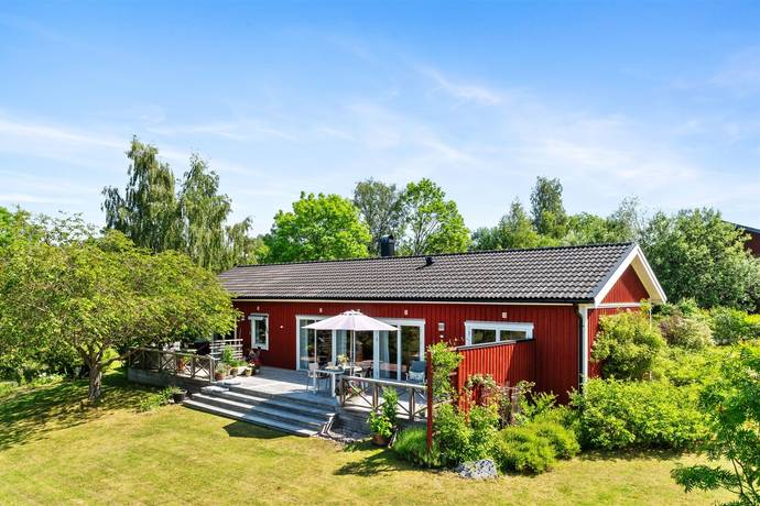 5 rum vinterbonat fritidshus på Näsuddsvägen 30 Väddö-Tomta, Norrtälje kommun - bild 2