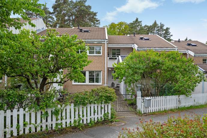 5 rum Radhus på Kulladalsvägen 3 Kulladal Vaxholms kommun - bild 27