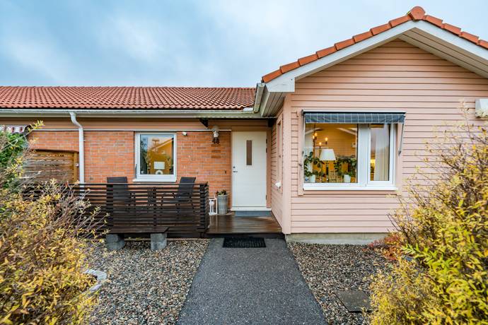 Anna Lenah Elgströms väg 48, Mellringe, Örebro kommun
