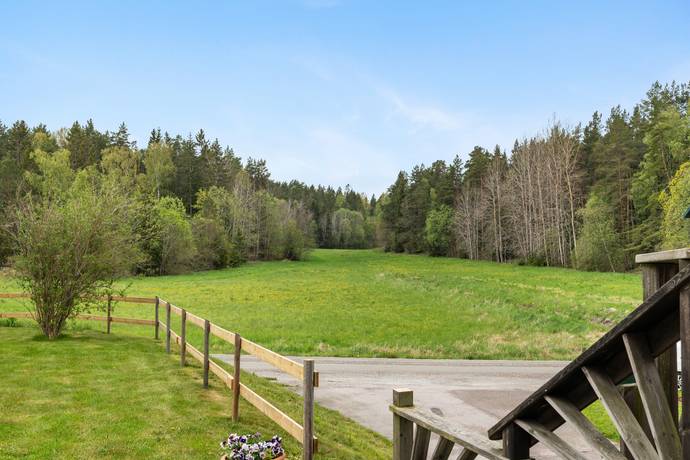 Gård utan jordbruk på Hattsundsvägen 8 Norrtälje Norrtälje kommun - bild 48
