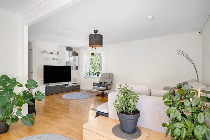 5 rum Villa på Tjädervägen 4B Sjöberg Sollentuna kommun - bild 7
