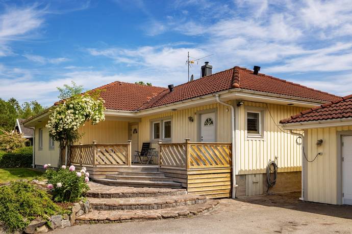 4 rum Villa på Torparevägen 4A Skälsätra Tyresö kommun - bild 2