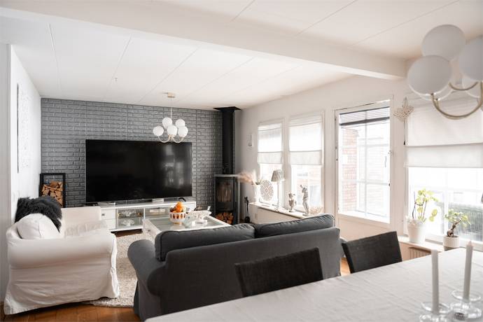 5 rum villa på VILDVINSVÄGEN 14 Önsta-gryta, Västerås kommun - bild 2
