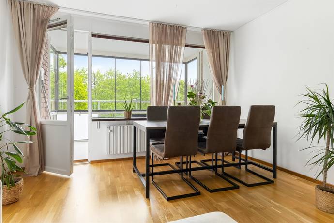 4 rum lägenhet på Krysshammarvägen 10 Huvudsta, Solna kommun - bild 4