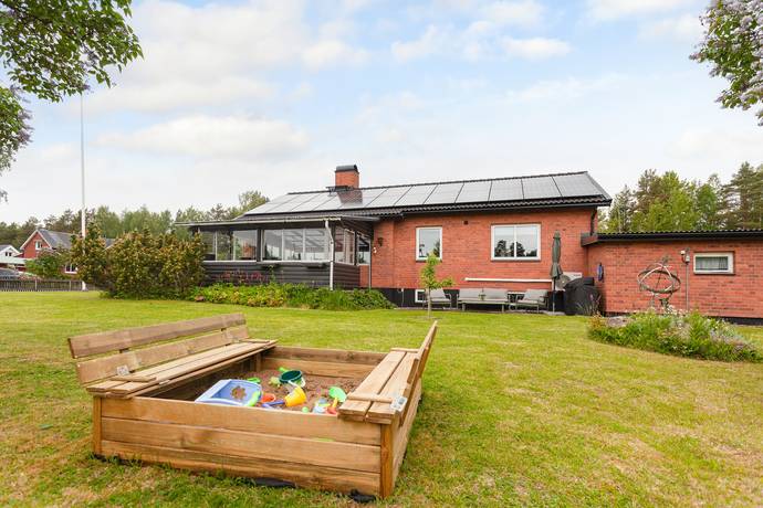 3 rum villa på Gryllbergsvägen 3 Månsbo, Avesta kommun - bild 1