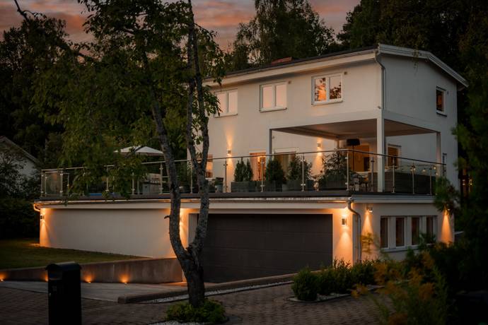 7 rum villa på Frekevägen 10 Djursholms Ekeby, Danderyds kommun - bild 2
