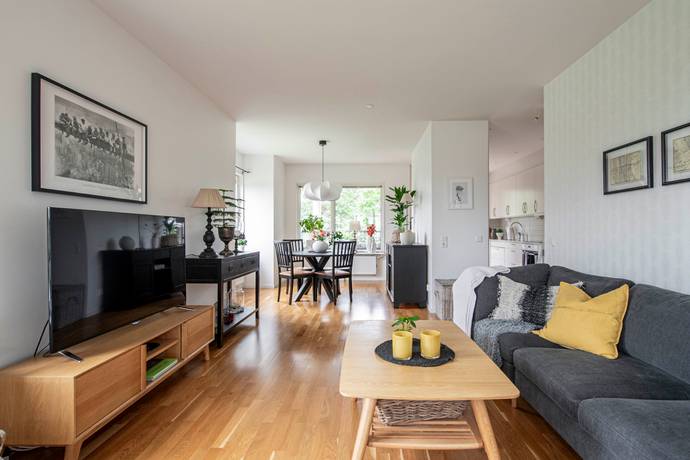3 rum lägenhet på Djuphamnsvägen 10B Stohagen, Västerås kommun - bild 1