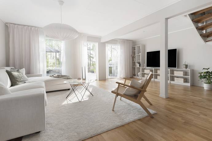 4 rum lägenhet på Petersbergsstigen 24B Rönninge, Salems kommun - bild 1