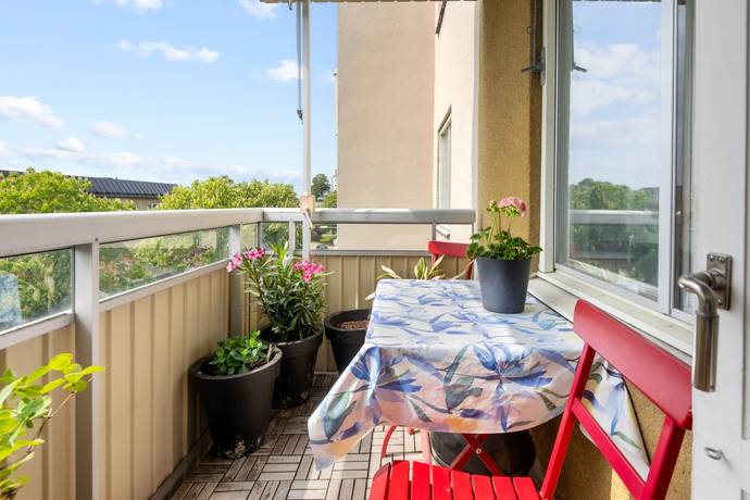 2 rum lägenhet på Mirabellbacken 7, 3tr Hässelby Strand, Stockholms kommun - bild 1