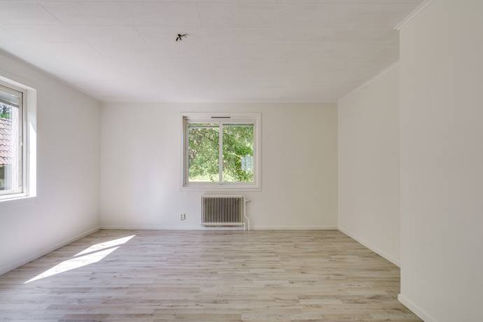 80 m² Villa på Holmagatan 76 Hällabrottet Kumla kommun - bild 18