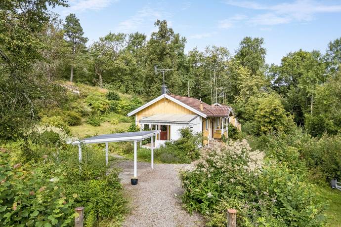 3 rum fritidshus på Orrvägen 32 Ängsholmen, Eskilstuna kommun - bild 1