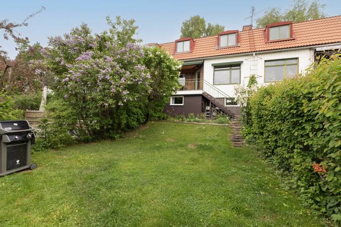radhus på Gamla Enköpingsvägen 119 Lilla Ursvik, Sundbybergs kommun - bild 1