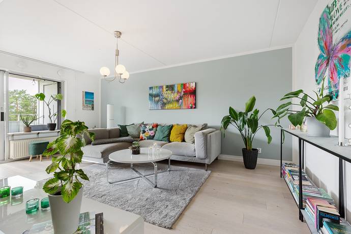 3 rum lägenhet på Sidensvansvägen 28 Sjöberg, Sollentuna kommun - bild 1