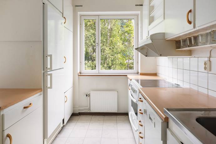 4 rum Lägenhet på Äspholmsvägen 23, vån 6 Skärholmens Centrum Stockholms kommun - bild 9