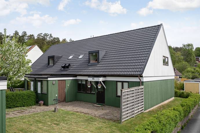 6 rum parhus på Majtorpsgatan 45 Hisings Backa - Åketorp, Göteborgs kommun - bild 1