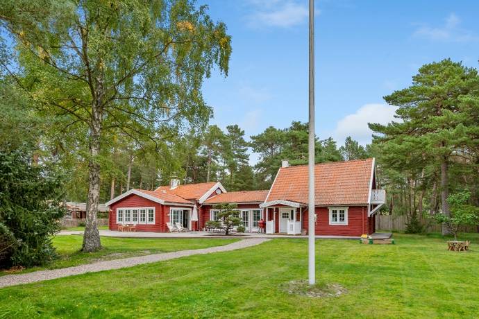 6 rum Villa på Kråkbärsvägen 8 Ljungskogen Vellinge kommun