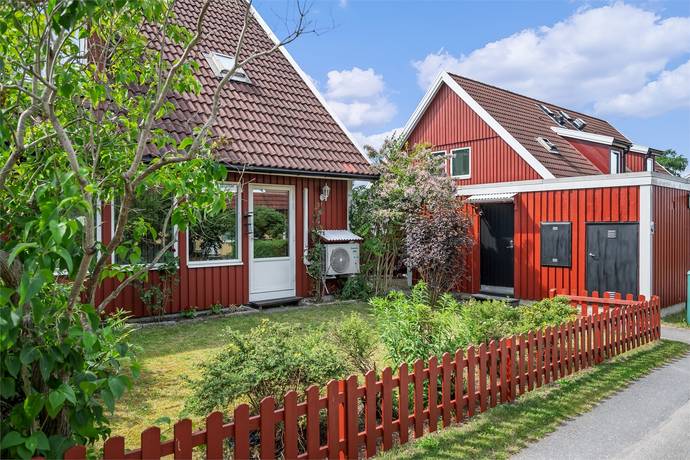 117 m² Radhus på Brunnsgatan 8 Nynäshamn Nynäshamns kommun - bild 2