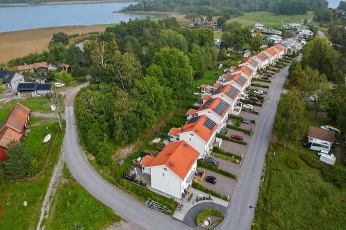Svartviksvägen 1A i Trosa Öbolandet, Trosa kommun - radhus till salu ...