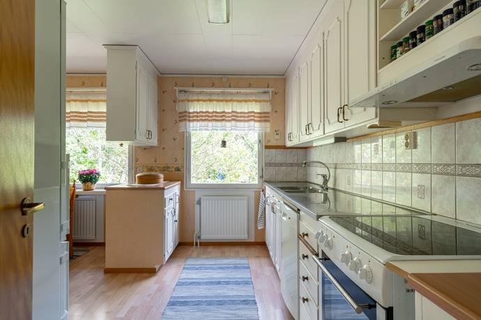 7 rum Villa på Ärlavägen 33 Skogstorp Eskilstuna kommun - bild 9