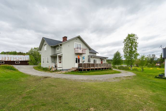 Lillhallen 221, Svenstavik, Bergs kommun