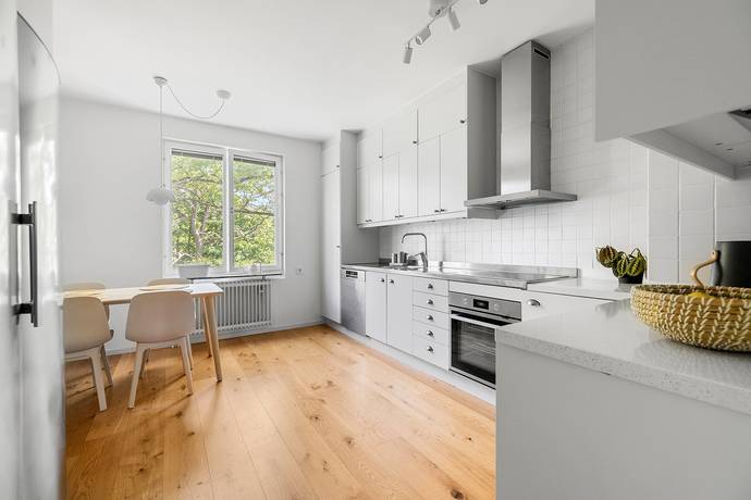 3 rum lägenhet på Hannebergsgatan 15, 2tr Centrala Solna, Solna kommun - bild 1