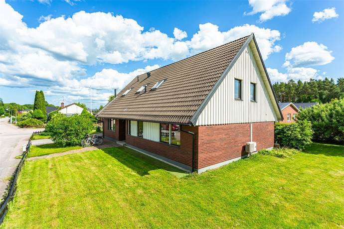 7 rum Villa på Mästaregatan 17 Kungsörs kommun - bild 4