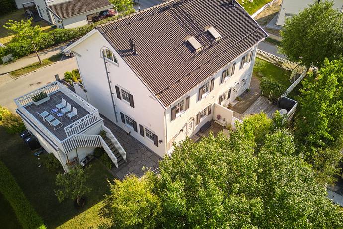 7 rum parhus på Hortensiavägen 84A Vistaberg, Huddinge kommun - bild 2