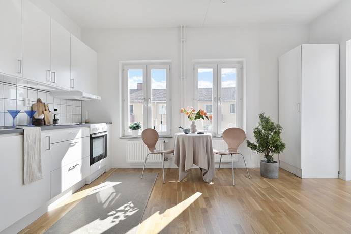 1 rum lägenhet på Sparbanksvägen 6 Hägerstensåsen, Stockholms kommun - bild 1
