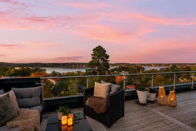 Strandvägen 117, Tyresö Strand, Tyresö kommun