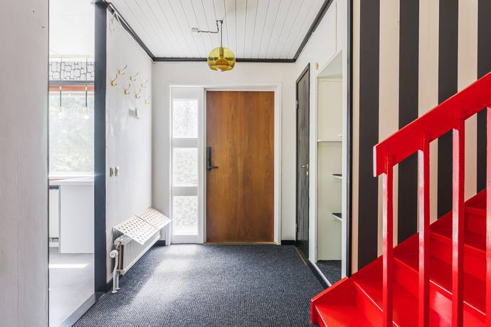 6 rum villa på Vitsippestigen 5 Blomstermåla, Mönsterås kommun - bild 3