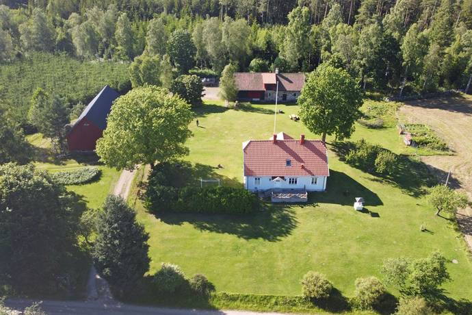 7 rum Gård/skog på Odensjö-Hyltan 1 Småland Ljungby kommun - bild 5