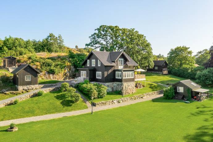 9 rum villa på Brandshultsvägen 22 Särö, Kungsbacka kommun - bild 1