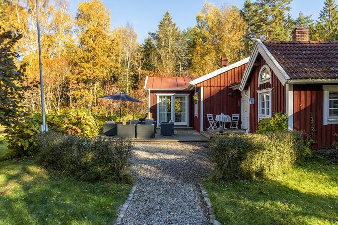 5 rum gård/skog på Ribbingelund Nystugan Ribbingelund, Eskilstuna kommun - bild 2