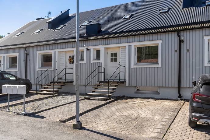 4 rum radhus på Skillnadsgatan 10B Lilla Edet Centrum, Lilla Edets kommun - bild 2