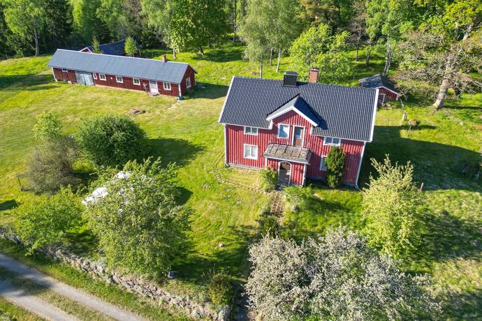 Gård med jordbruk på Dannäs Jonsbo 4 Dannäs ca 4 km från sjön Bolmen Värnamo kommun - bild 3