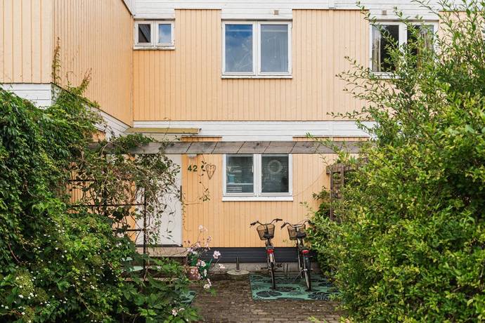 5 rum radhus på Iliongränden 42 Östra Torn, Lunds kommun - bild 1