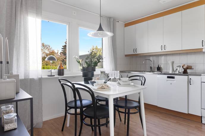 5 rum Villa på Västra Brattåsvägen 10B Väröbacka Varbergs kommun - bild 4