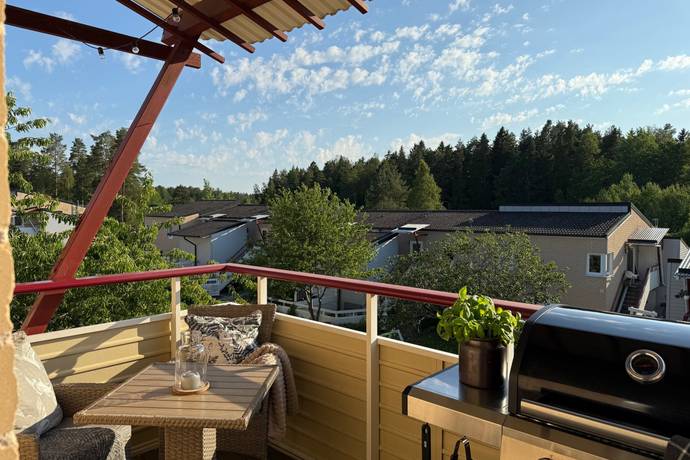 Öster Knutby, Norrtälje kommun