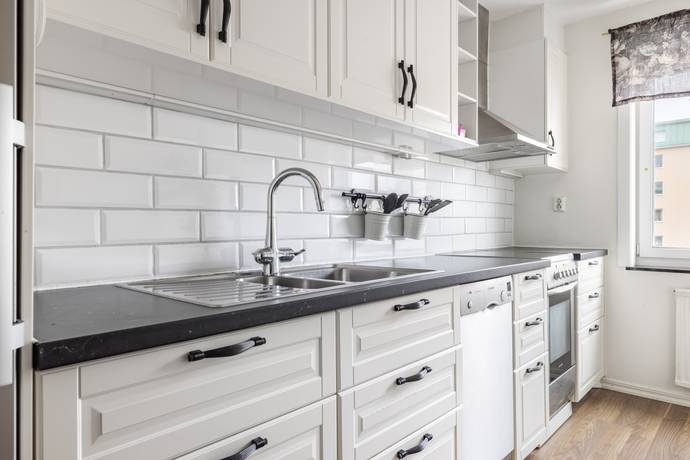2 rum lägenhet på Eskadervägen 38, 6 tr Näsbypark, Täby kommun - bild 2