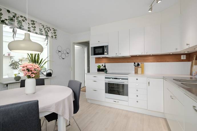 2 rum Radhus på Mårdvägen 9 Mariedal Umeå kommun - bild 4