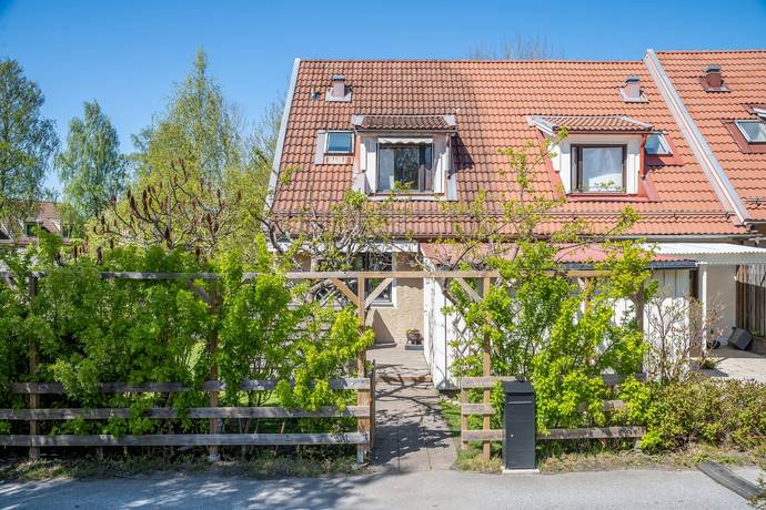 3 rum Radhus på Rapsodivägen 23 Skogås Huddinge kommun - bild 3
