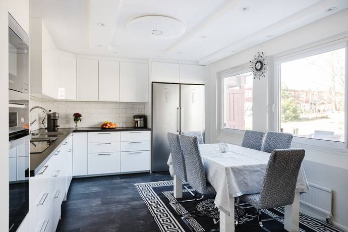 5 rum radhus på Svampstigen 19 Salem, Salems kommun - bild 1