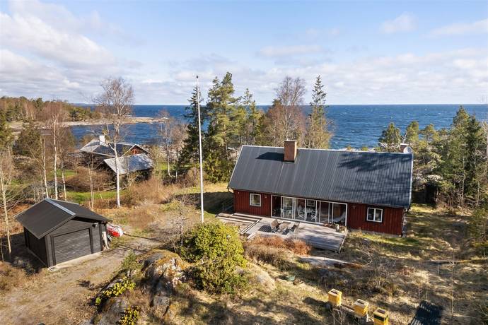 5 rum fritidshus på Rödbergsvägen 54 Gamla Grisslehamn, Norrtälje kommun - bild 2