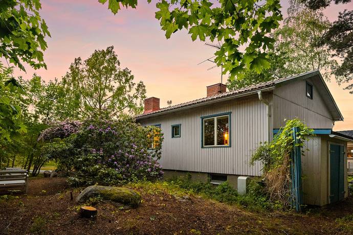 4 rum villa på Landsnoravägen 37 Landsnora, Sollentuna kommun - bild 1
