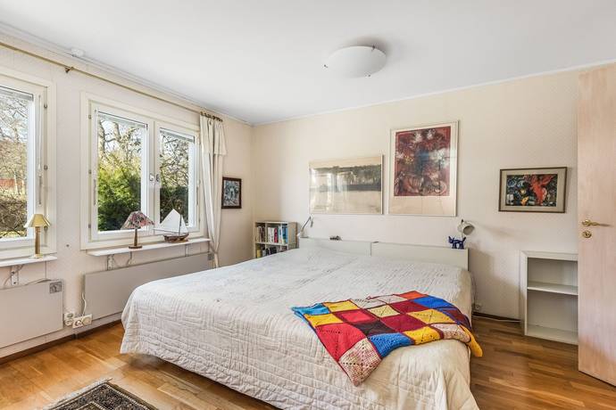 4 rum Radhus på Fridhemsgatan 15B Ulvhäll/Fridhem Strängnäs kommun - bild 23