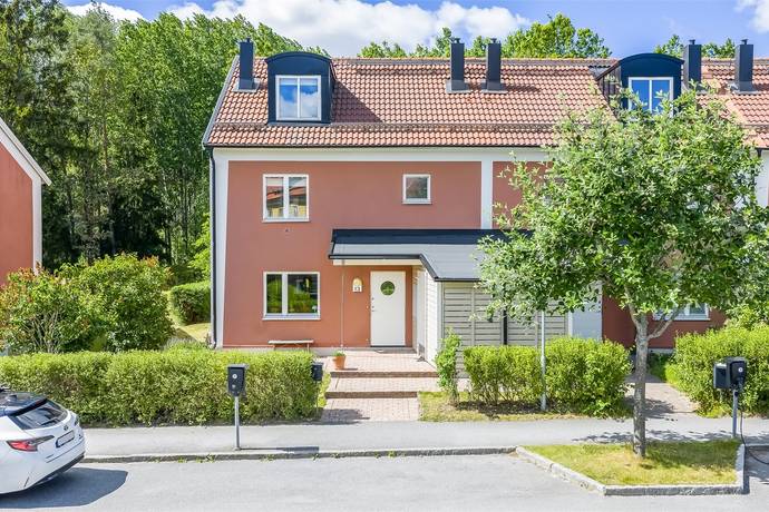 6 rum radhus på Budbärarvägen 13 Hökarängen, Stockholms kommun - bild 1
